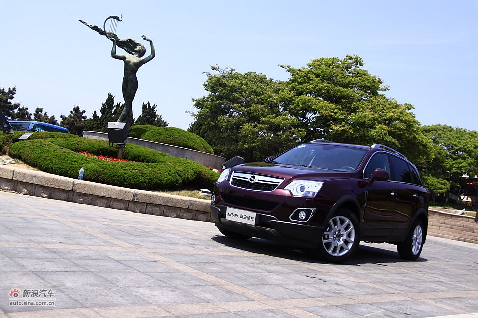 2011款欧宝安德拉外观