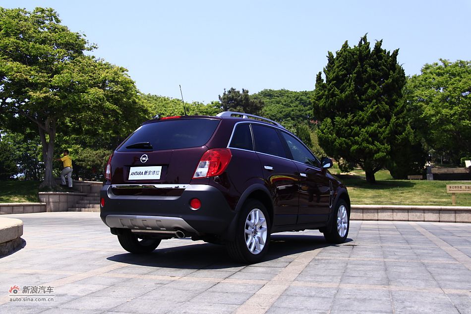 2011款欧宝安德拉外观