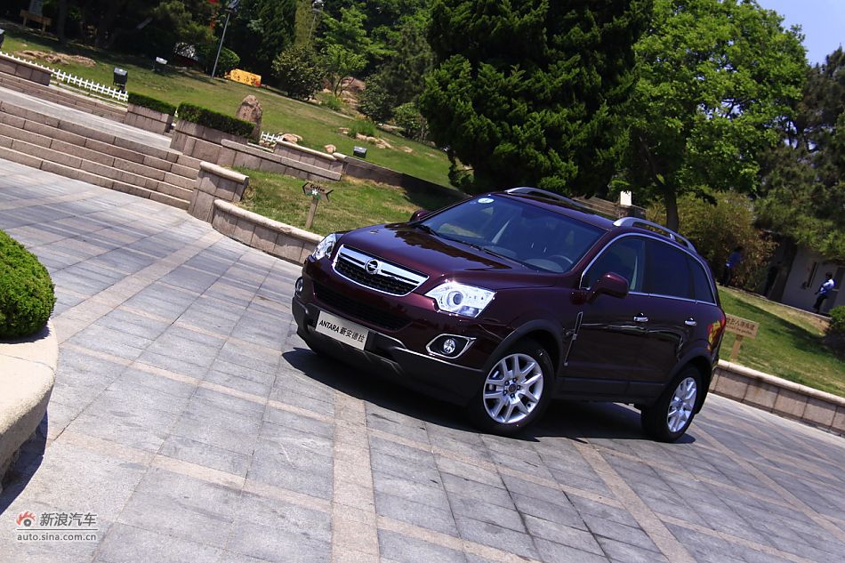 2011款欧宝安德拉外观