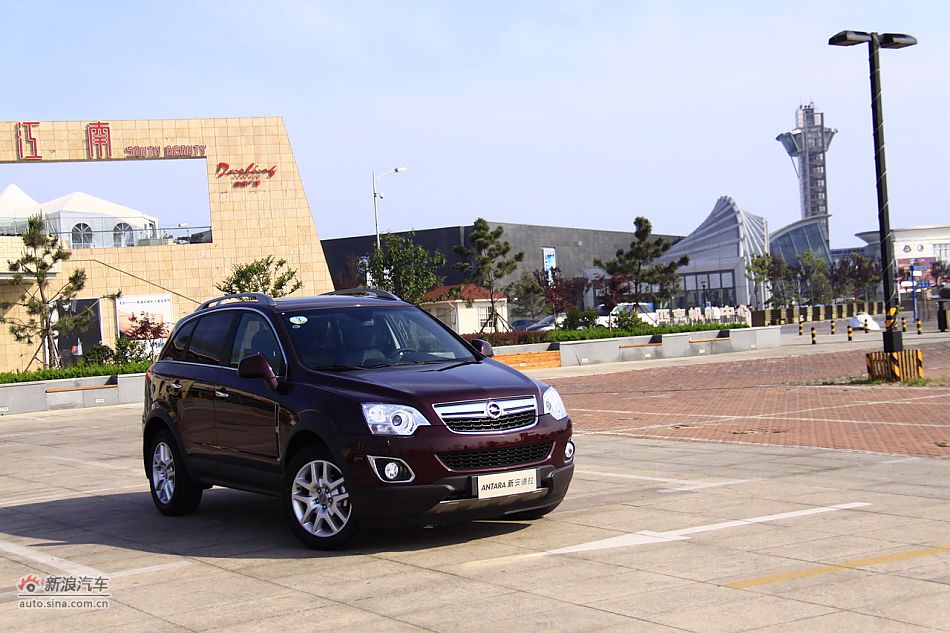 2011款欧宝安德拉外观