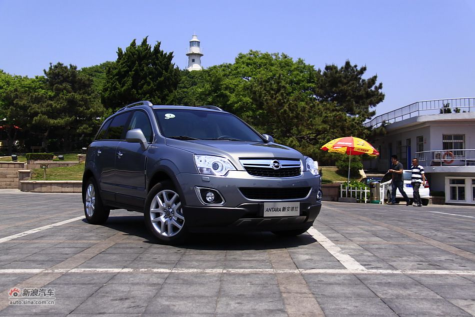 2011款欧宝安德拉外观