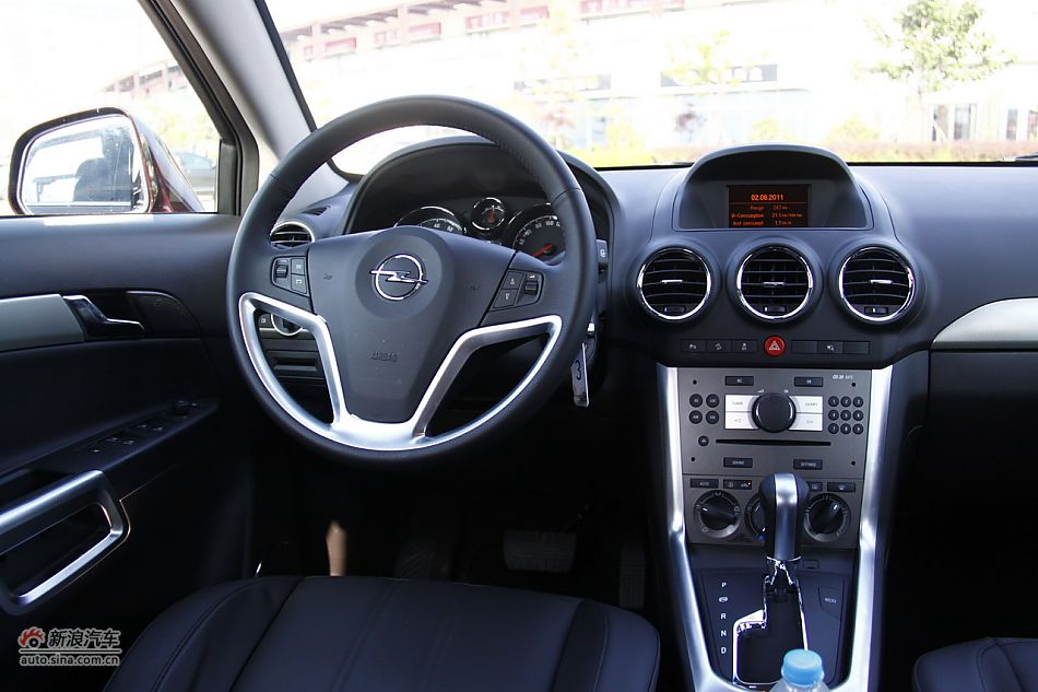 2011款欧宝安德拉内饰功能