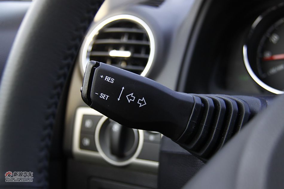 2011款欧宝安德拉内饰功能