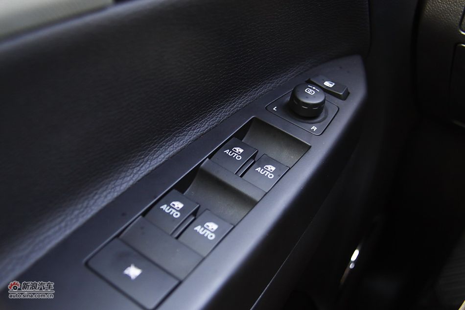 2011款欧宝安德拉内饰功能