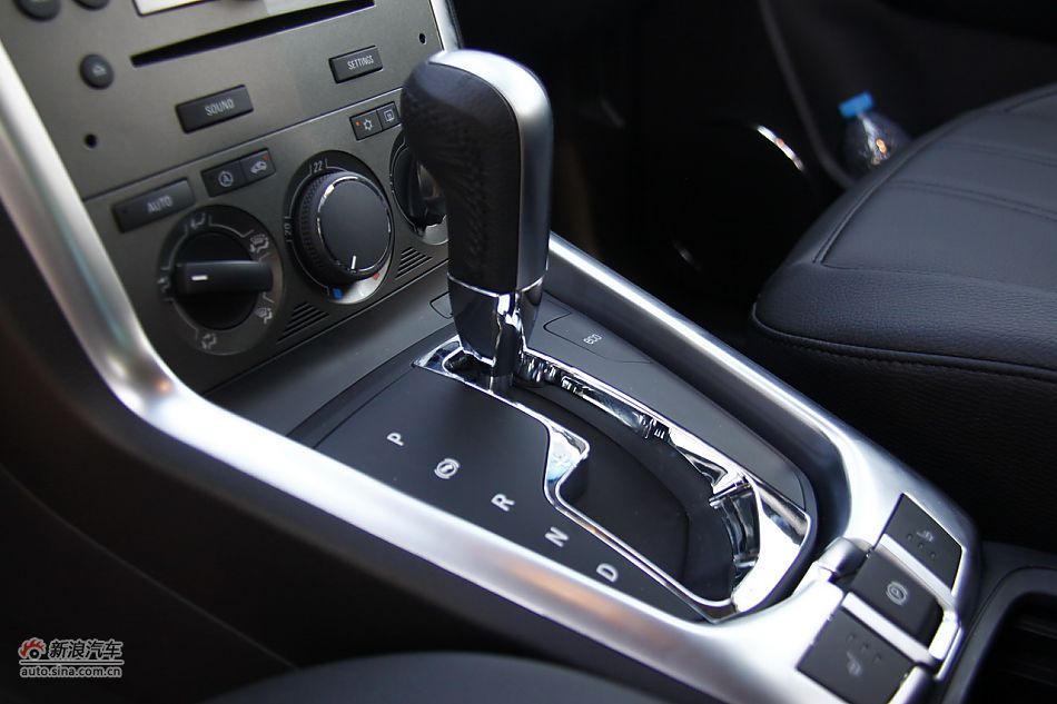 2011款欧宝安德拉内饰功能