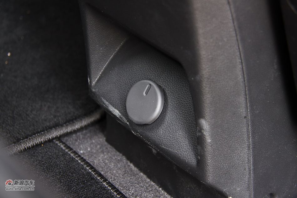 2011款欧宝安德拉内饰功能