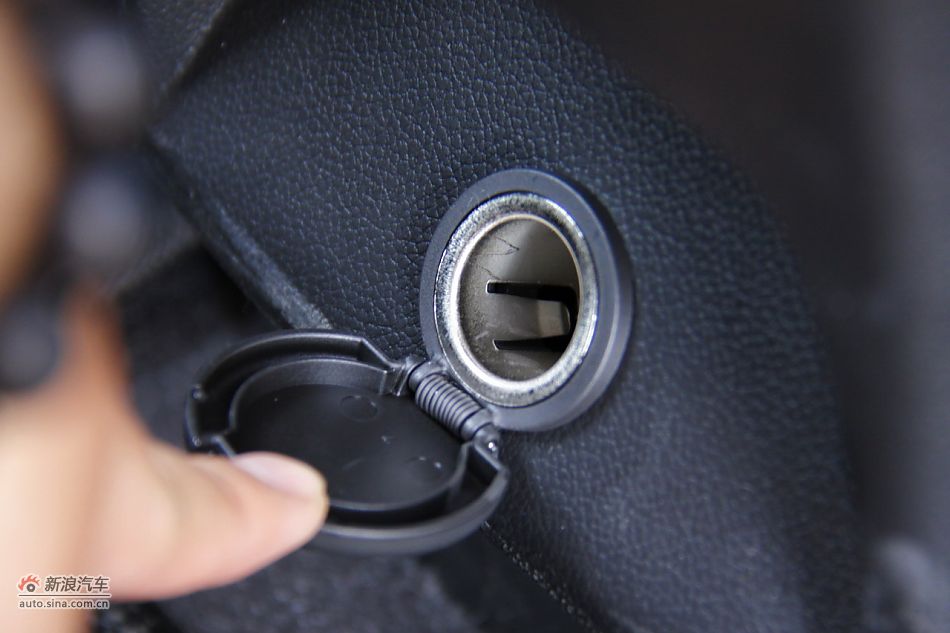 2011款欧宝安德拉内饰功能