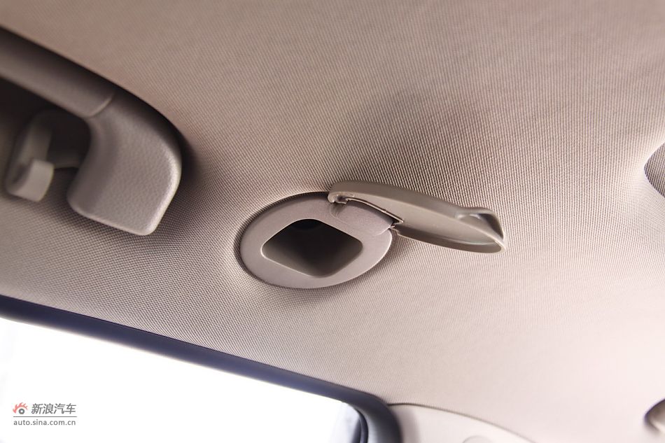 2011款欧宝安德拉内饰功能