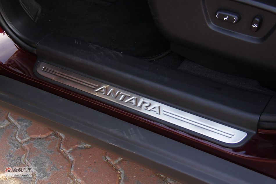 2011款欧宝安德拉内饰功能