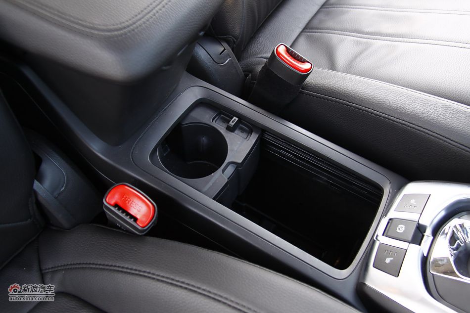 2011款欧宝安德拉座椅空间