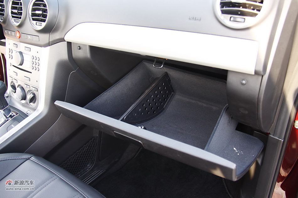 2011款欧宝安德拉座椅空间