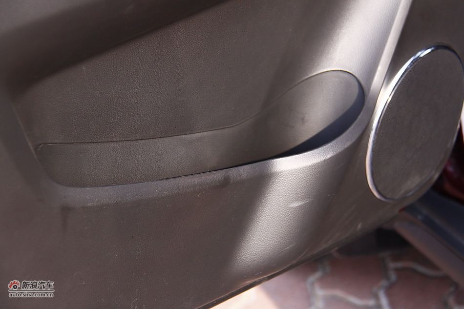 2011款欧宝安德拉座椅空间