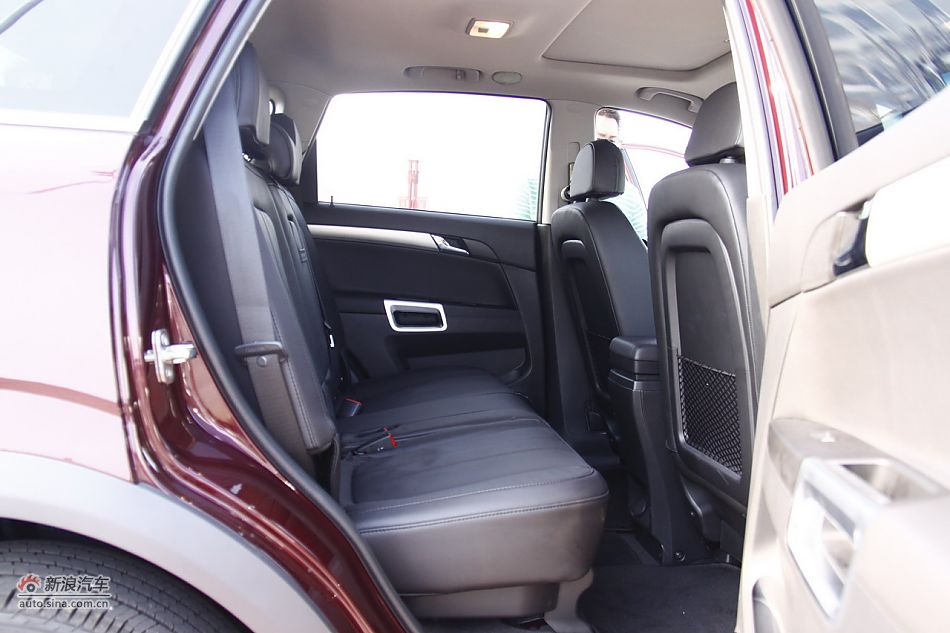 2011款欧宝安德拉座椅空间