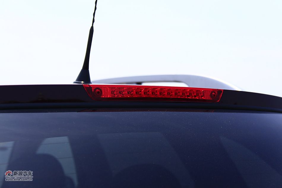 2011款欧宝安德拉外观