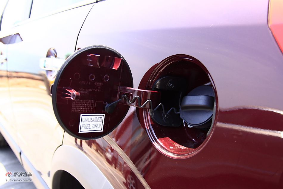 2011款欧宝安德拉外观