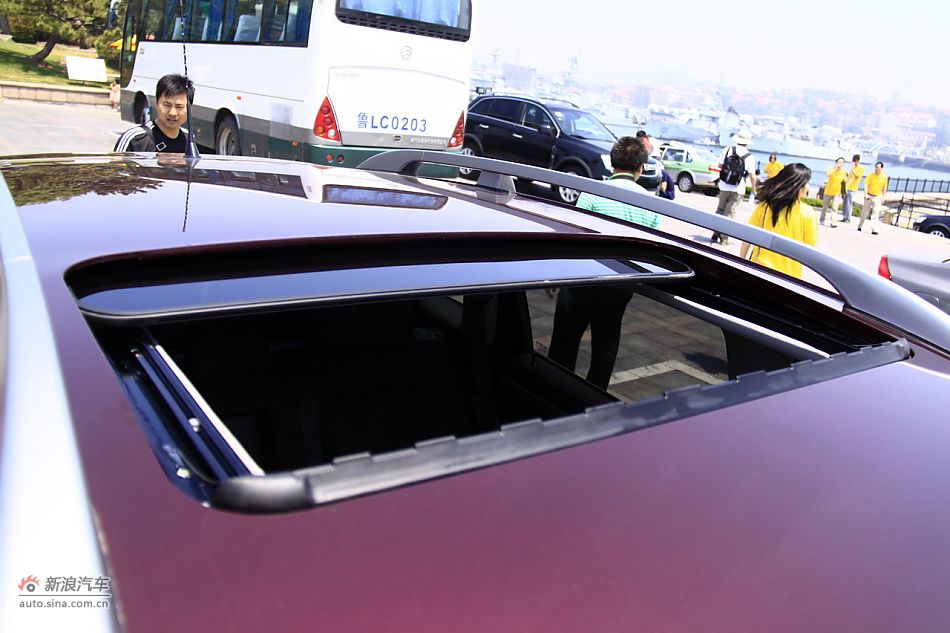 2011款欧宝安德拉外观