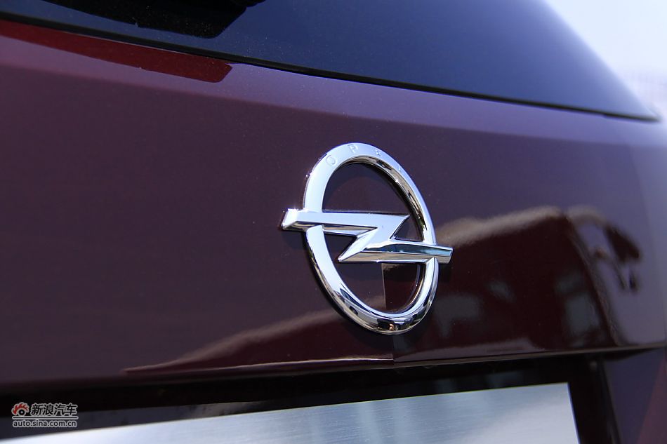 2011款欧宝安德拉外观