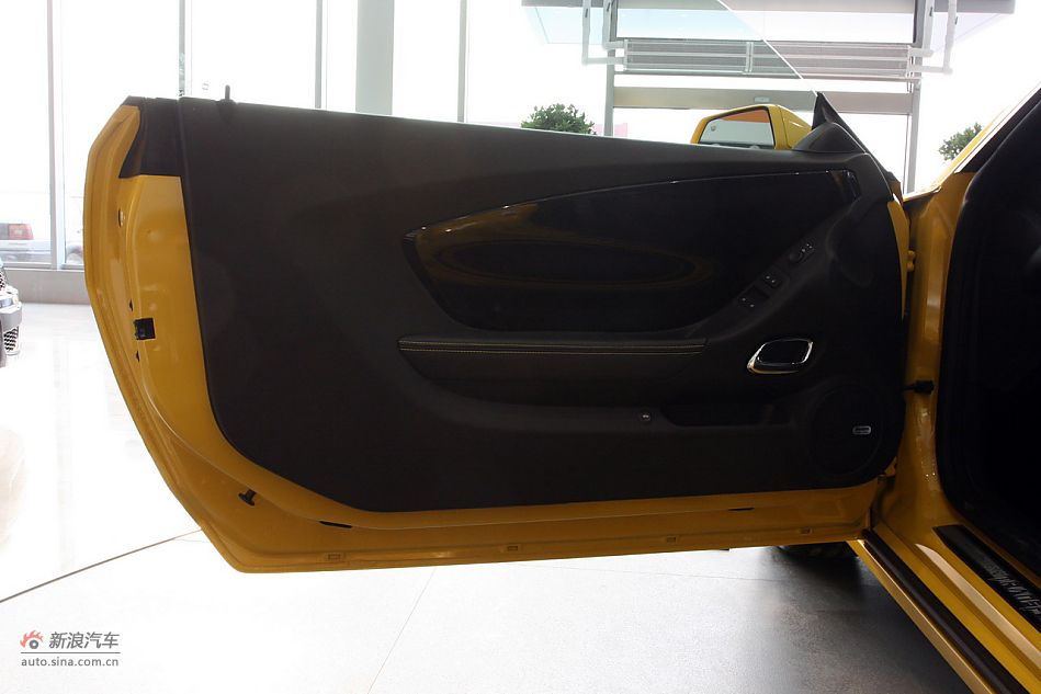 2012款雪佛兰科迈罗变形金刚限量版