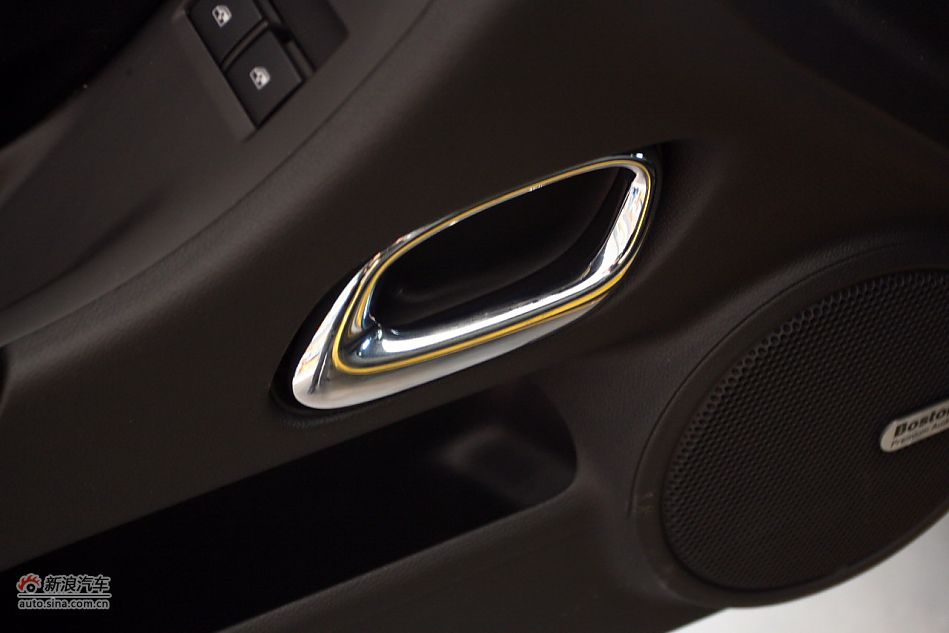 2012款雪佛兰科迈罗变形金刚限量版