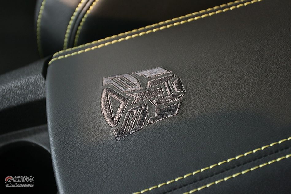 2012款雪佛兰科迈罗变形金刚限量版