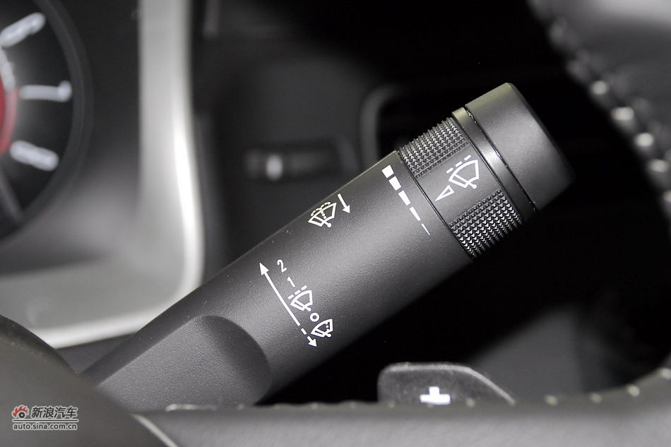 2011款雪佛兰科迈罗