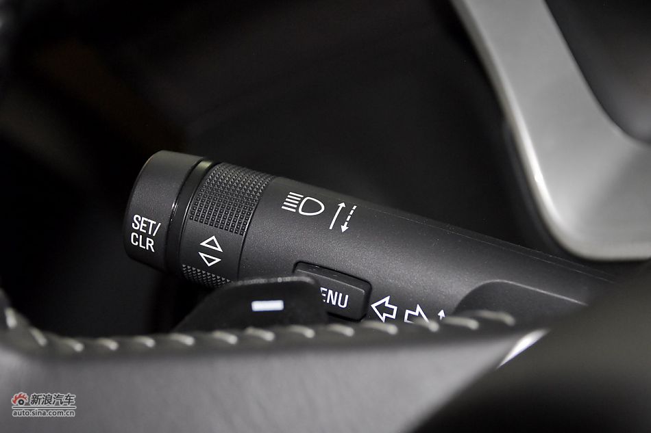 2011款雪佛兰科迈罗