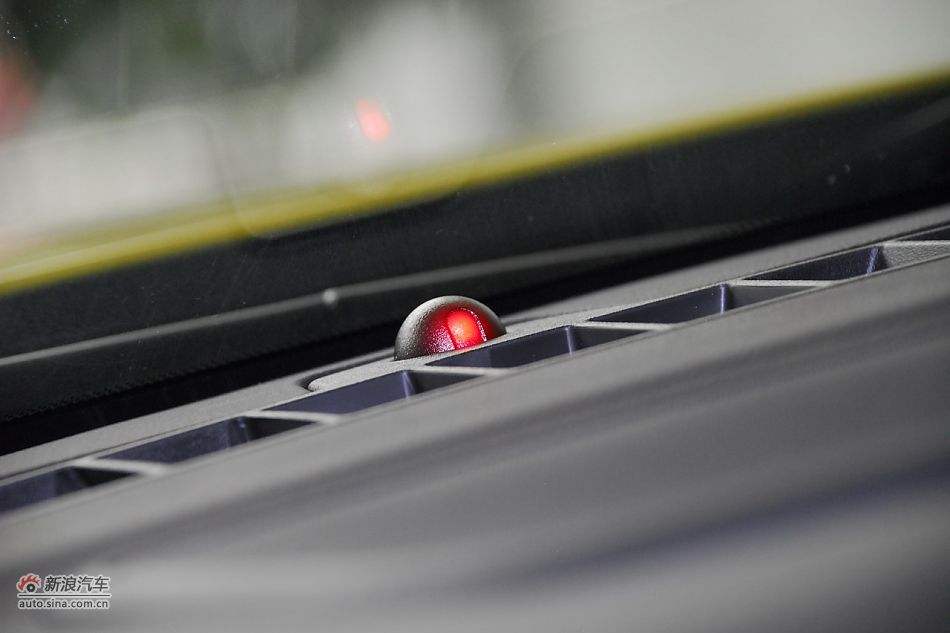 2011款雪佛兰科迈罗