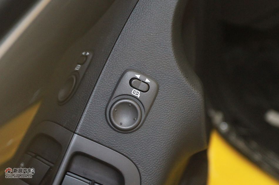 2011款雪佛兰科迈罗