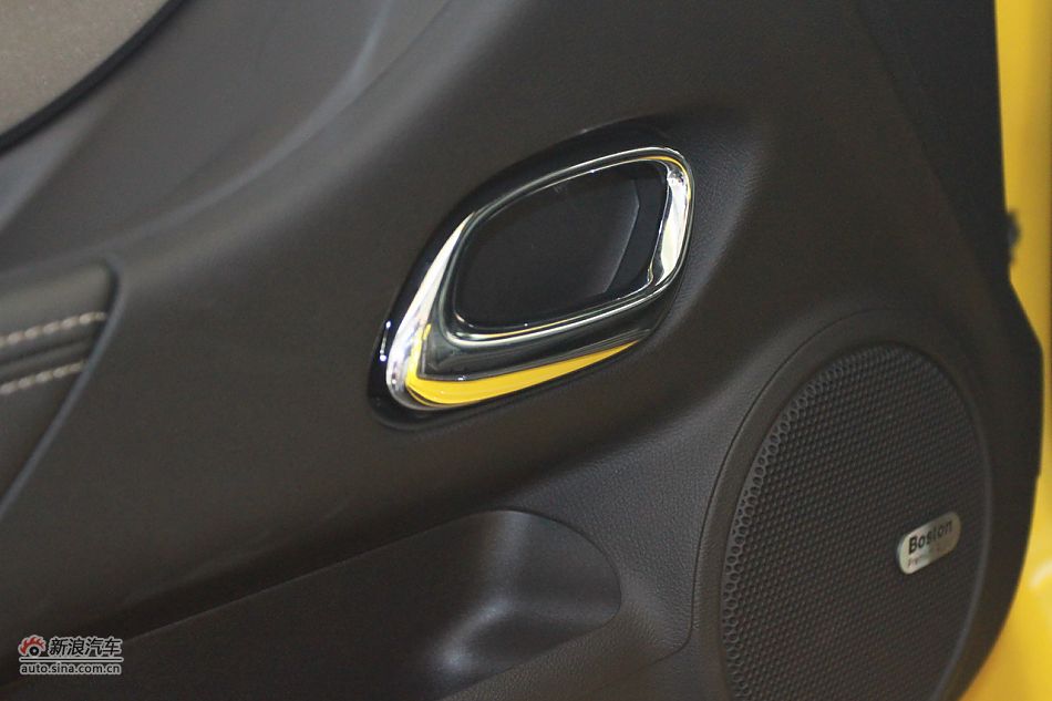 2011款雪佛兰科迈罗