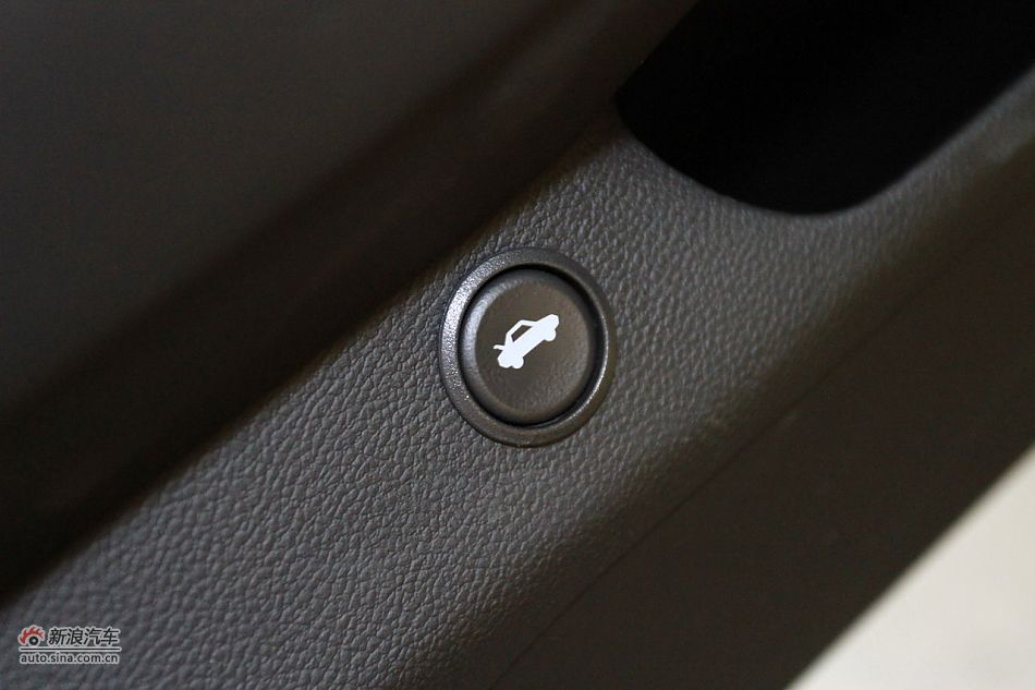 2011款雪佛兰科迈罗