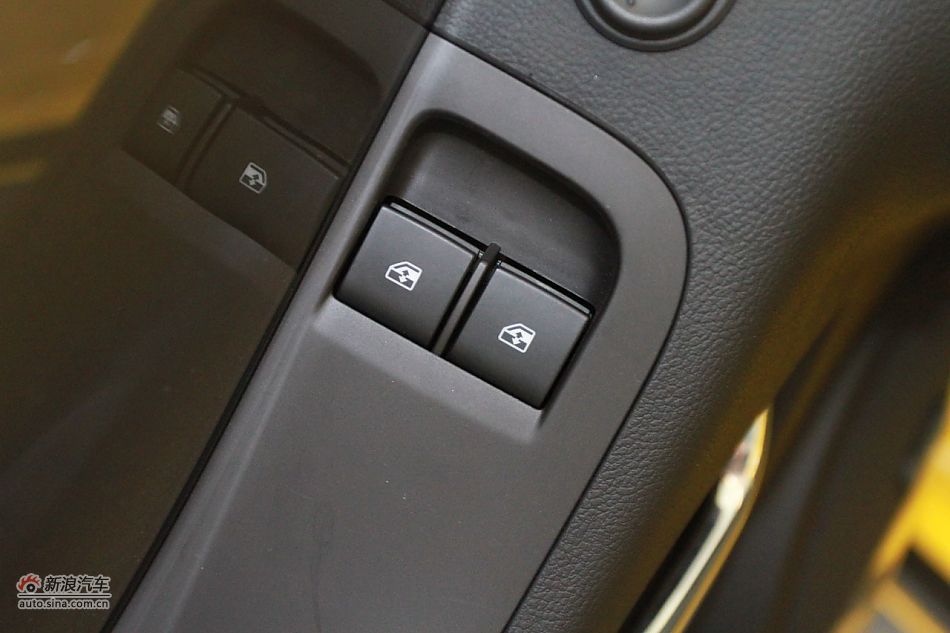 2011款雪佛兰科迈罗