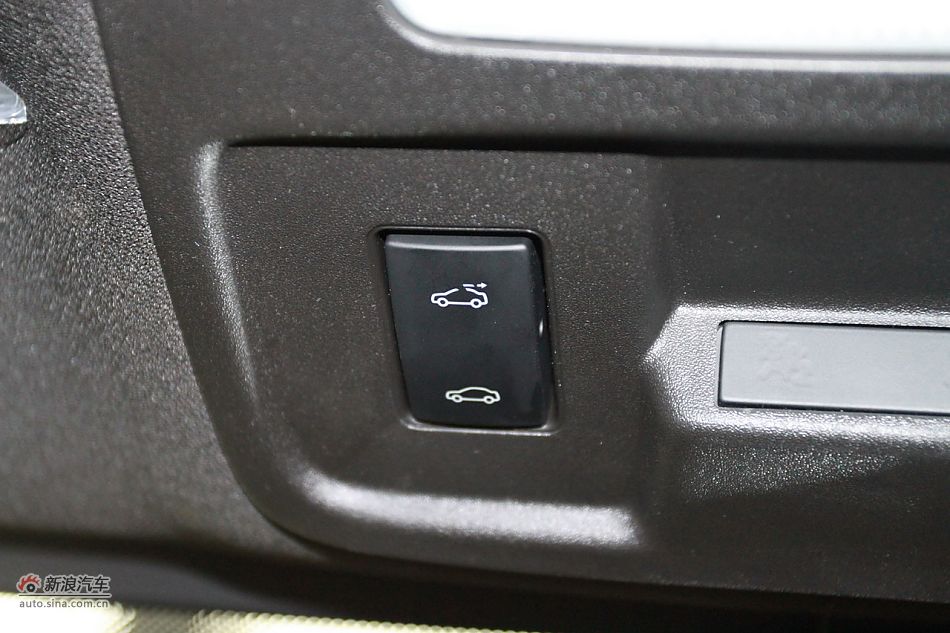 2011款雪佛兰科迈罗