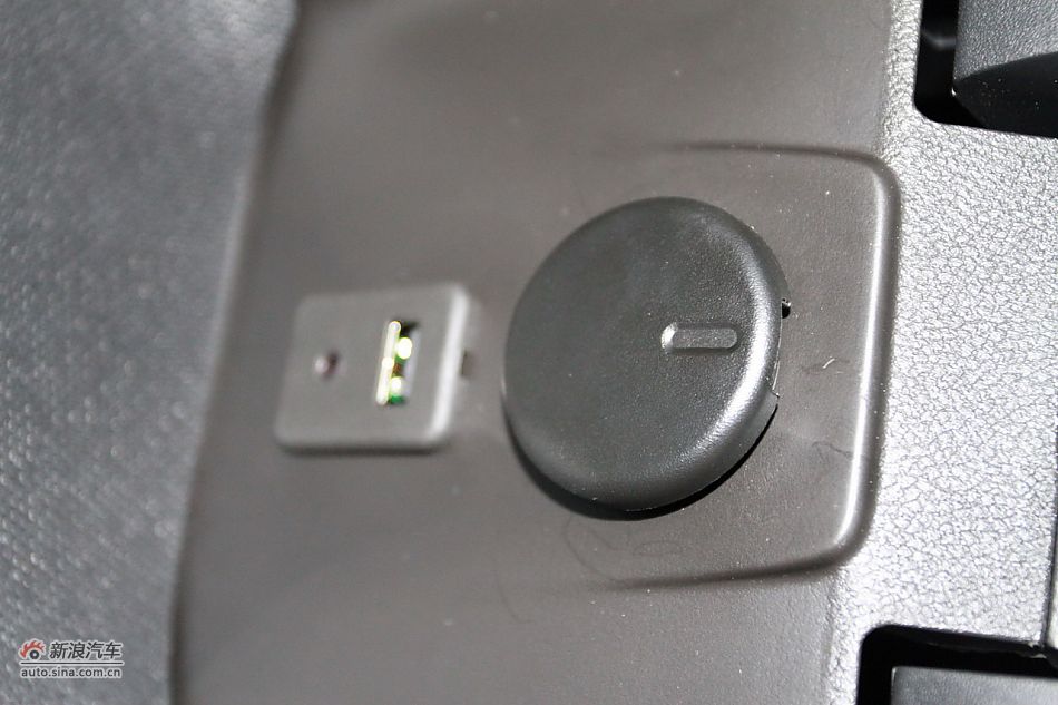 2011款雪佛兰科迈罗