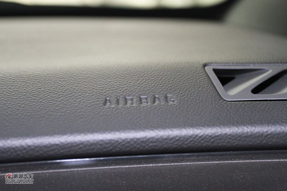 2011款雪佛兰科迈罗