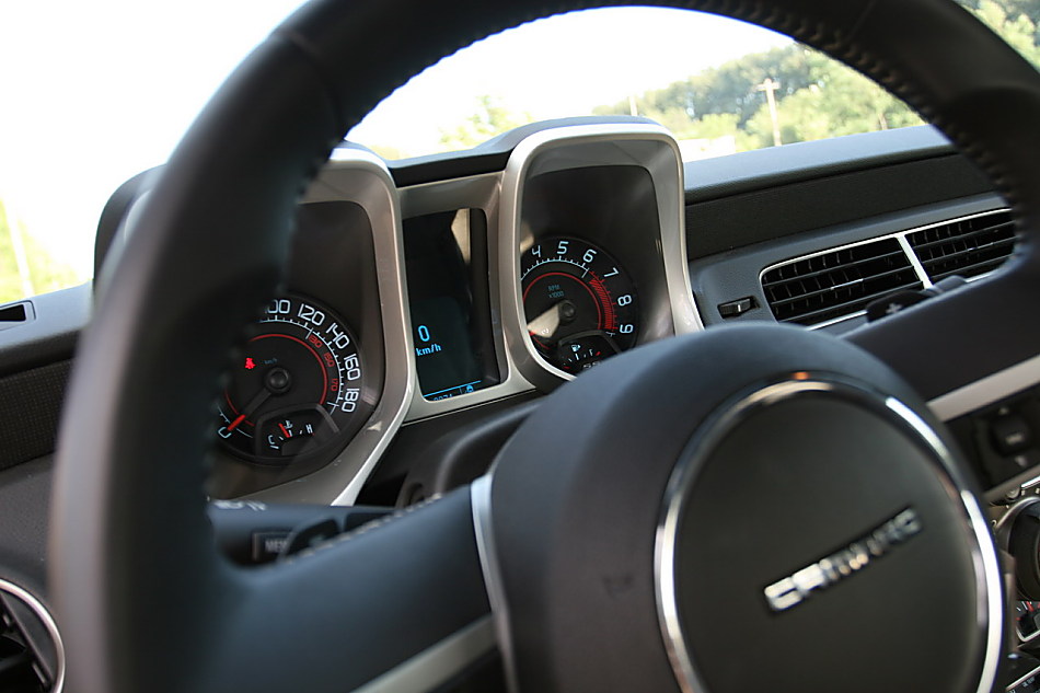 雪佛兰Camaro 6.2L自动挡1SS内饰图片