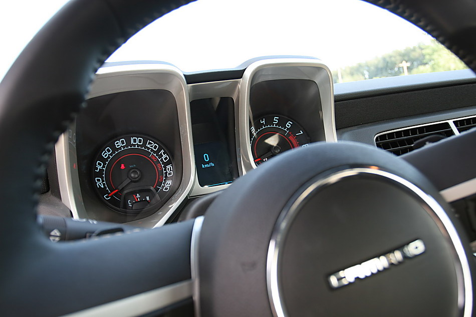 雪佛兰Camaro 6.2L自动挡1SS内饰图片