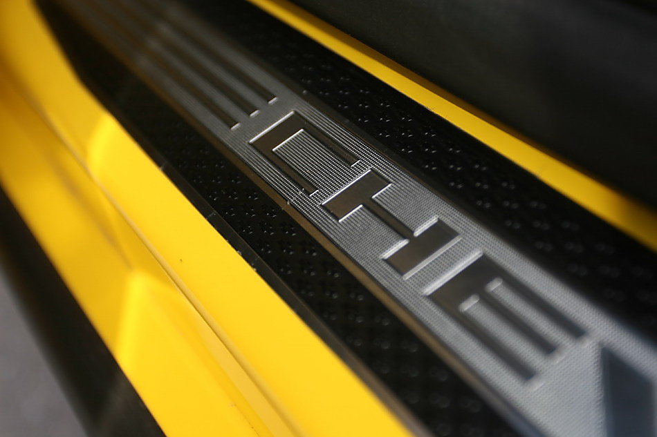 雪佛兰Camaro 6.2L自动挡1SS内饰图片