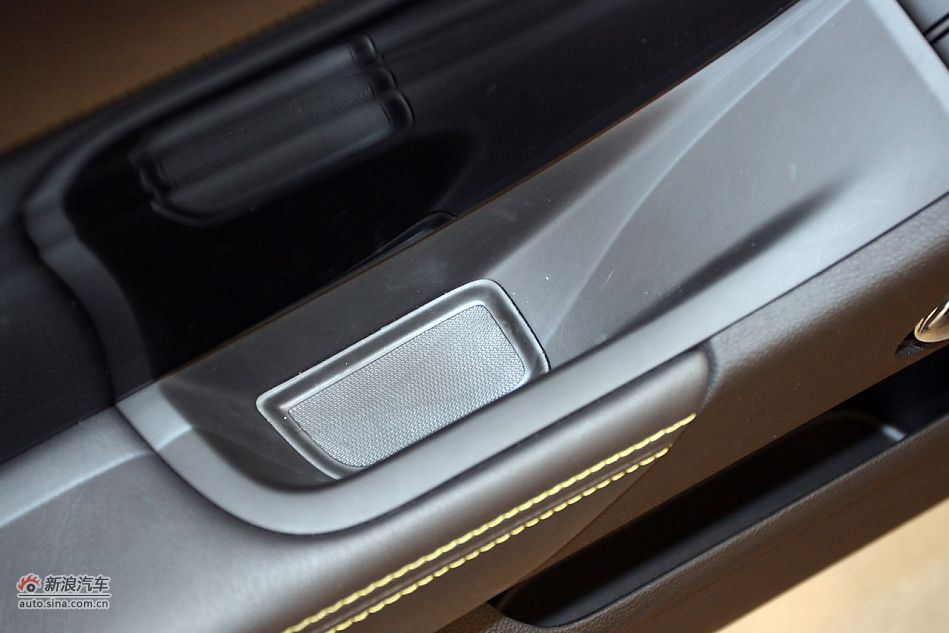 2012款雪佛兰科迈罗变形金刚限量版