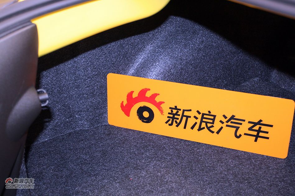 2012款雪佛兰科迈罗变形金刚限量版