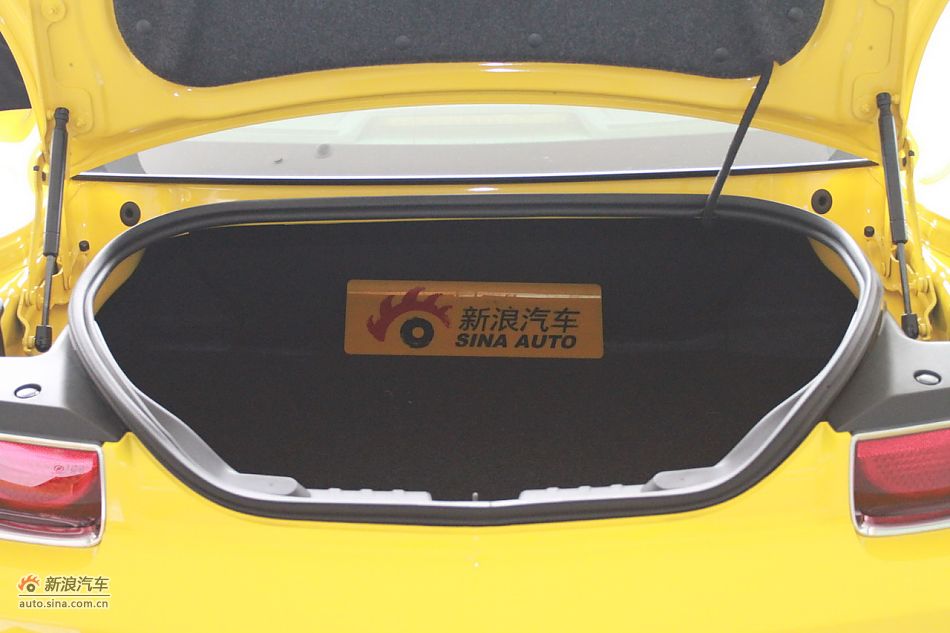 2011款雪佛兰科迈罗