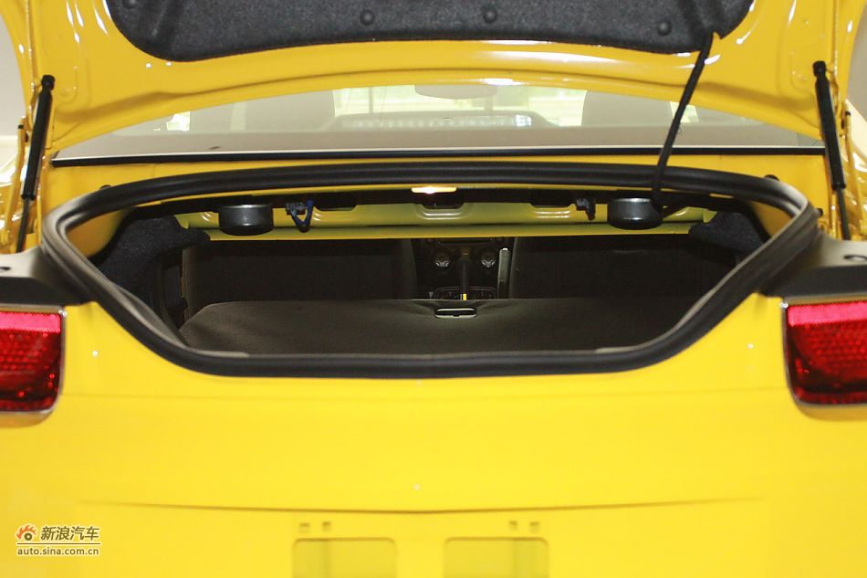 2011款雪佛兰科迈罗