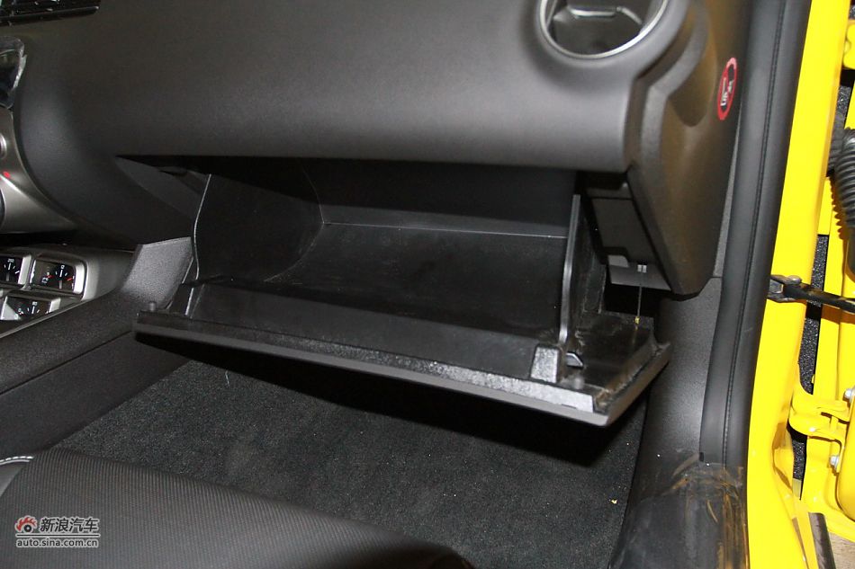 2011款雪佛兰科迈罗