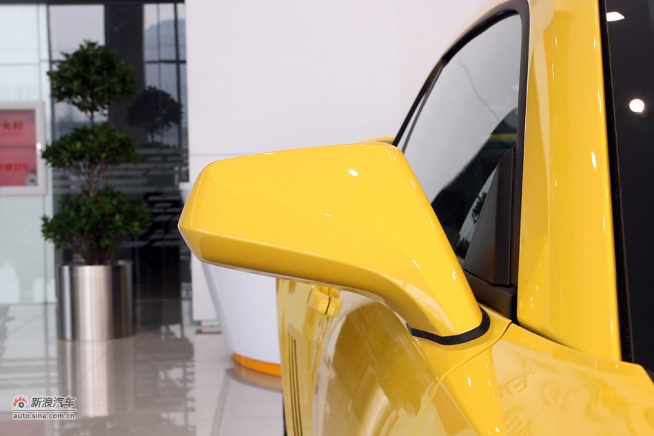 2012款雪佛兰科迈罗变形金刚限量版