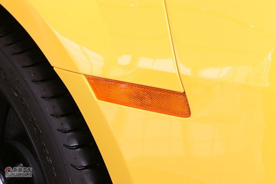 2012款雪佛兰科迈罗变形金刚限量版