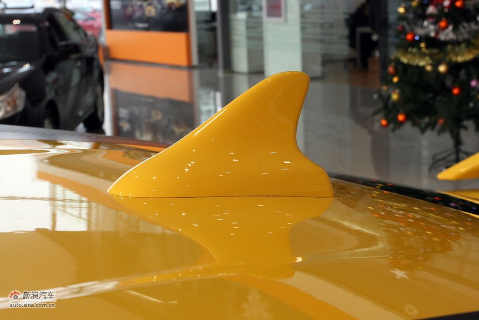 2012款雪佛兰科迈罗变形金刚限量版