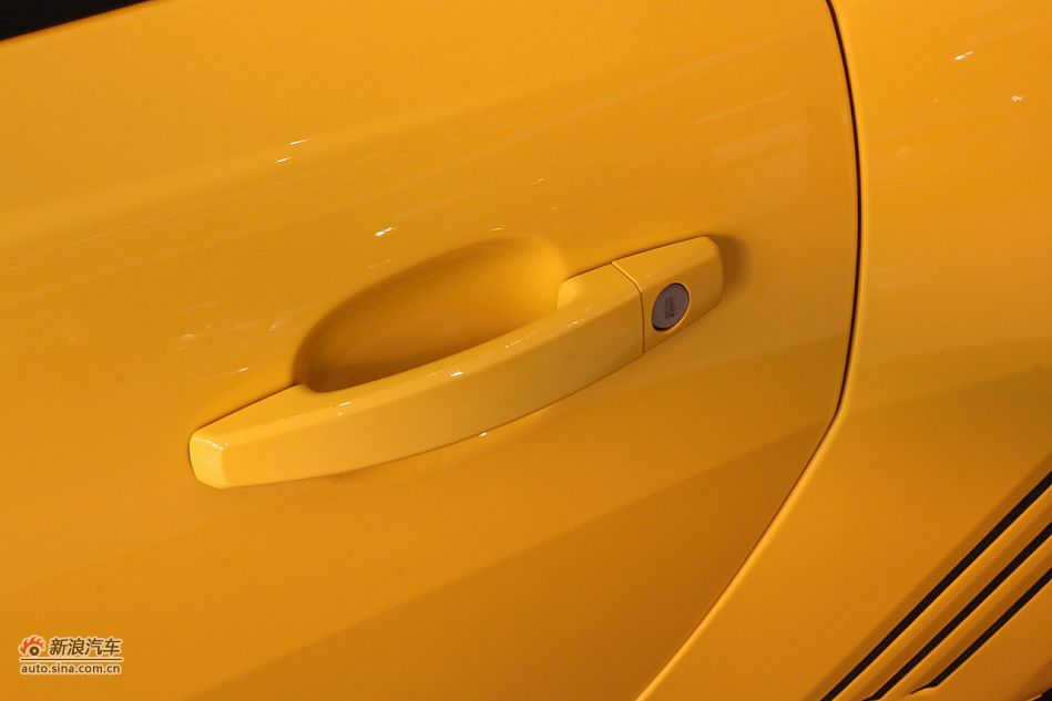 2012款雪佛兰科迈罗变形金刚限量版