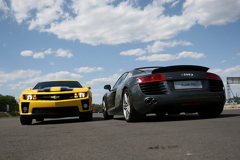 奥迪R8对比雪佛兰Camaro