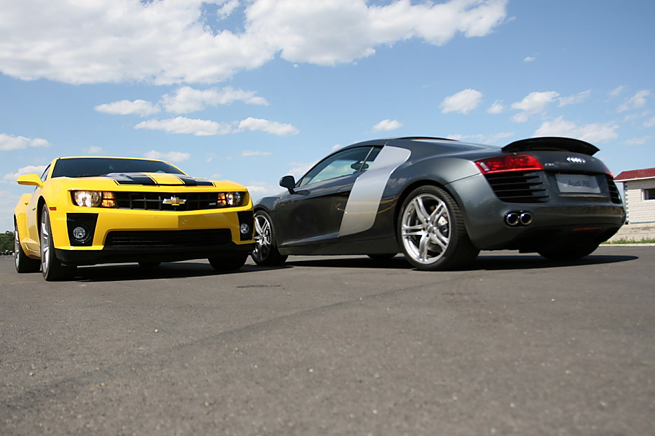 奥迪R8对比雪佛兰Camaro