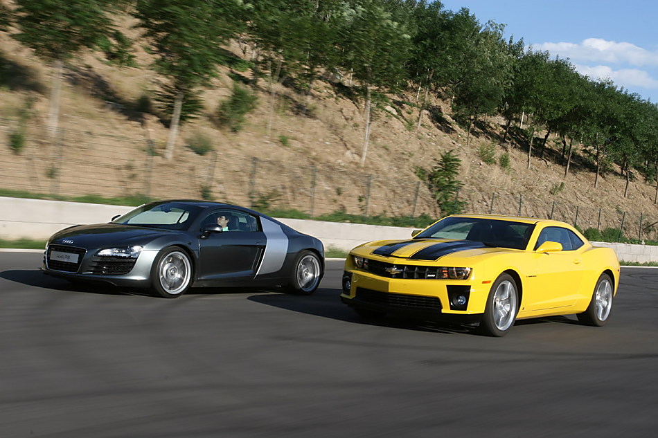 奥迪R8对比雪佛兰Camaro