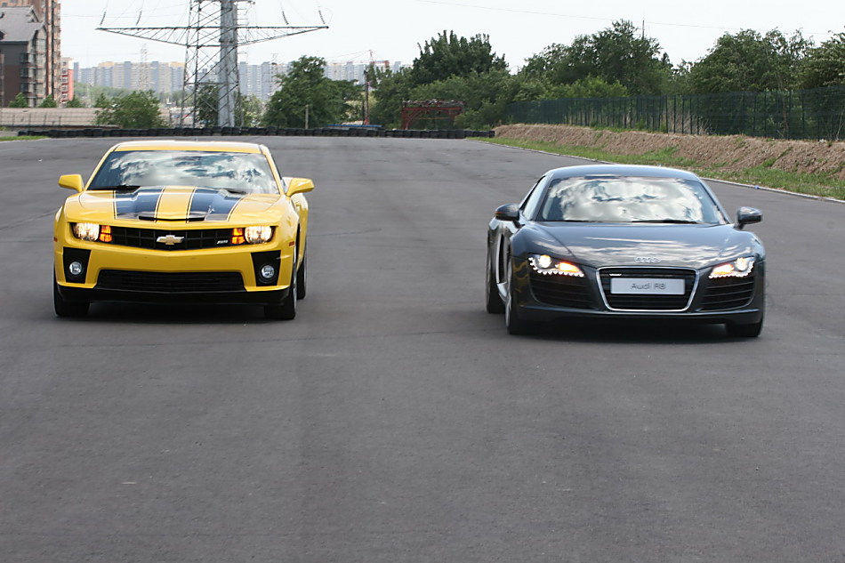 奥迪R8对比雪佛兰Camaro